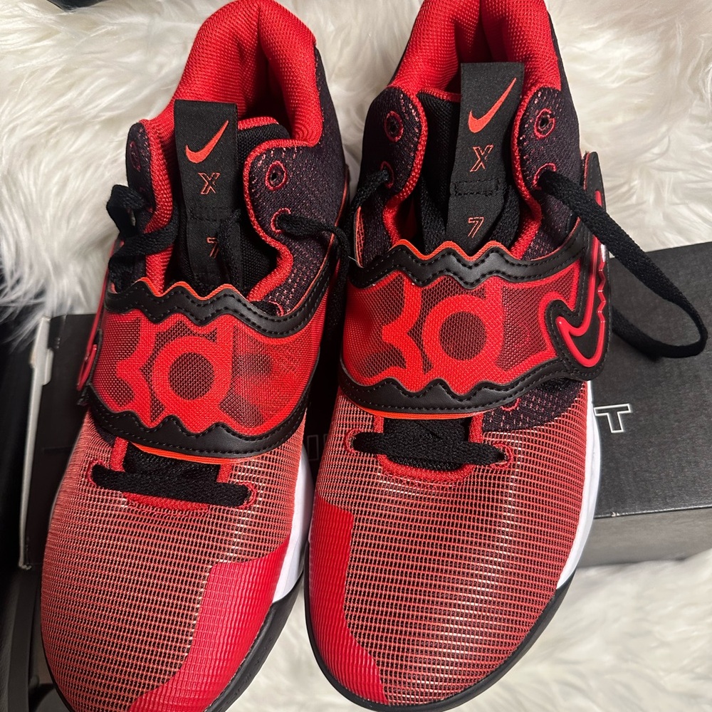 Nike Men's Red and Black Athletic Shoes